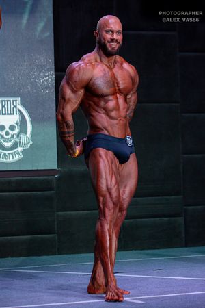 CLASSIC PHYSIQUE НОВИЧКИ